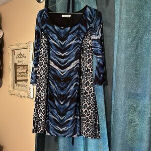 Dress with beautiful print and super soft, stretchy fabric!